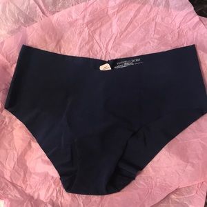 Victoria’s Secret Panties Hipster M